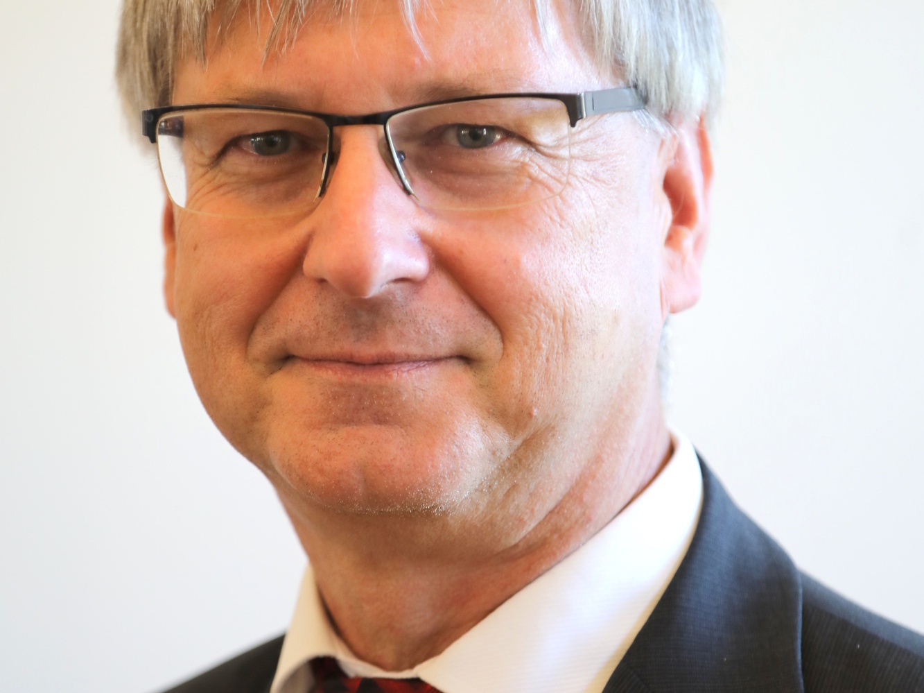 Porträt Dr. Michael Wolf